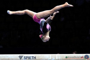 den jacobsen sara ph simone ferraro sfa02940 copia1